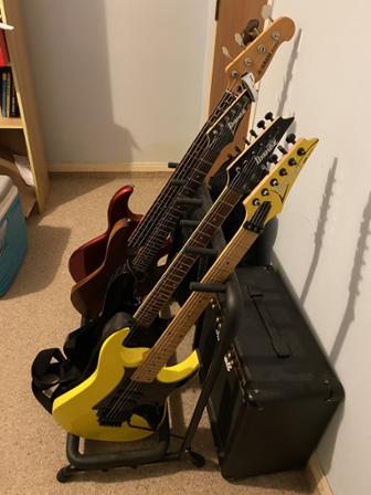 Guitarist looking to form band