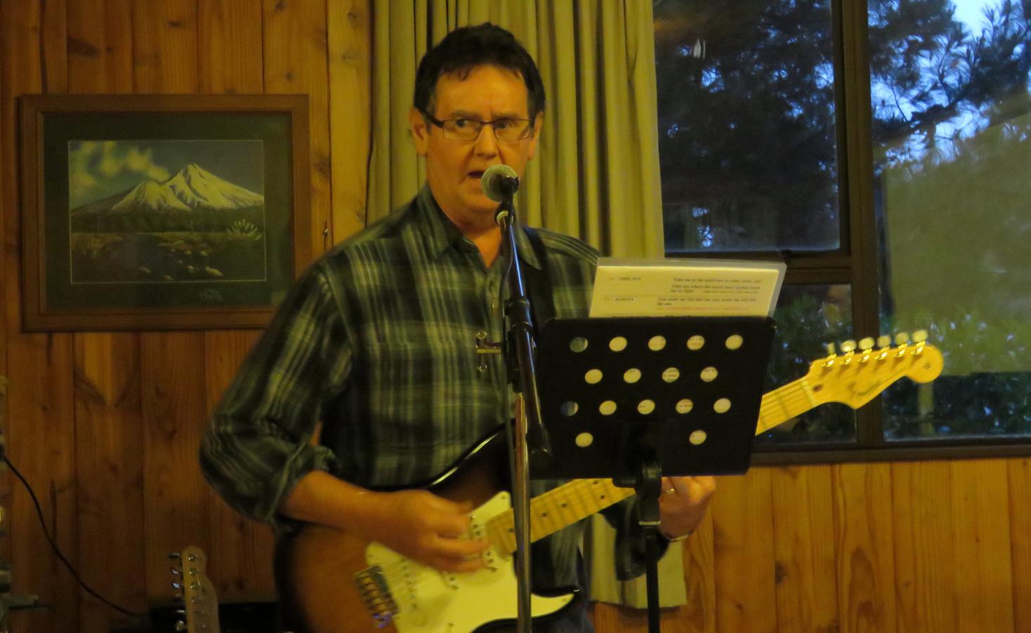 Experienced Guitarist retired to Tauranga area