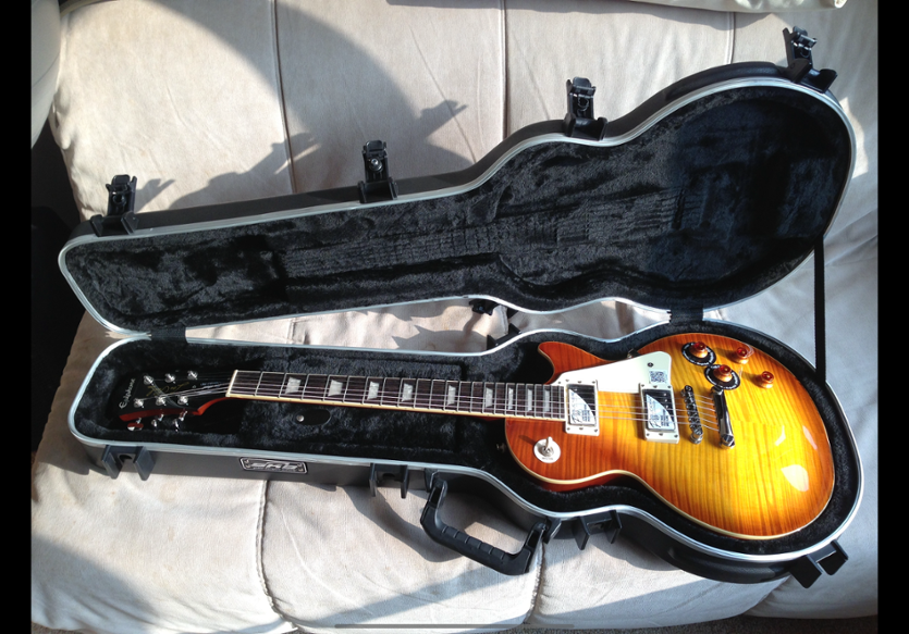 Epiphone Les Paul Standard electric guitar with SKB Hard Case Epiphone Les Paul Standard electric guitar with SKB Hard Case