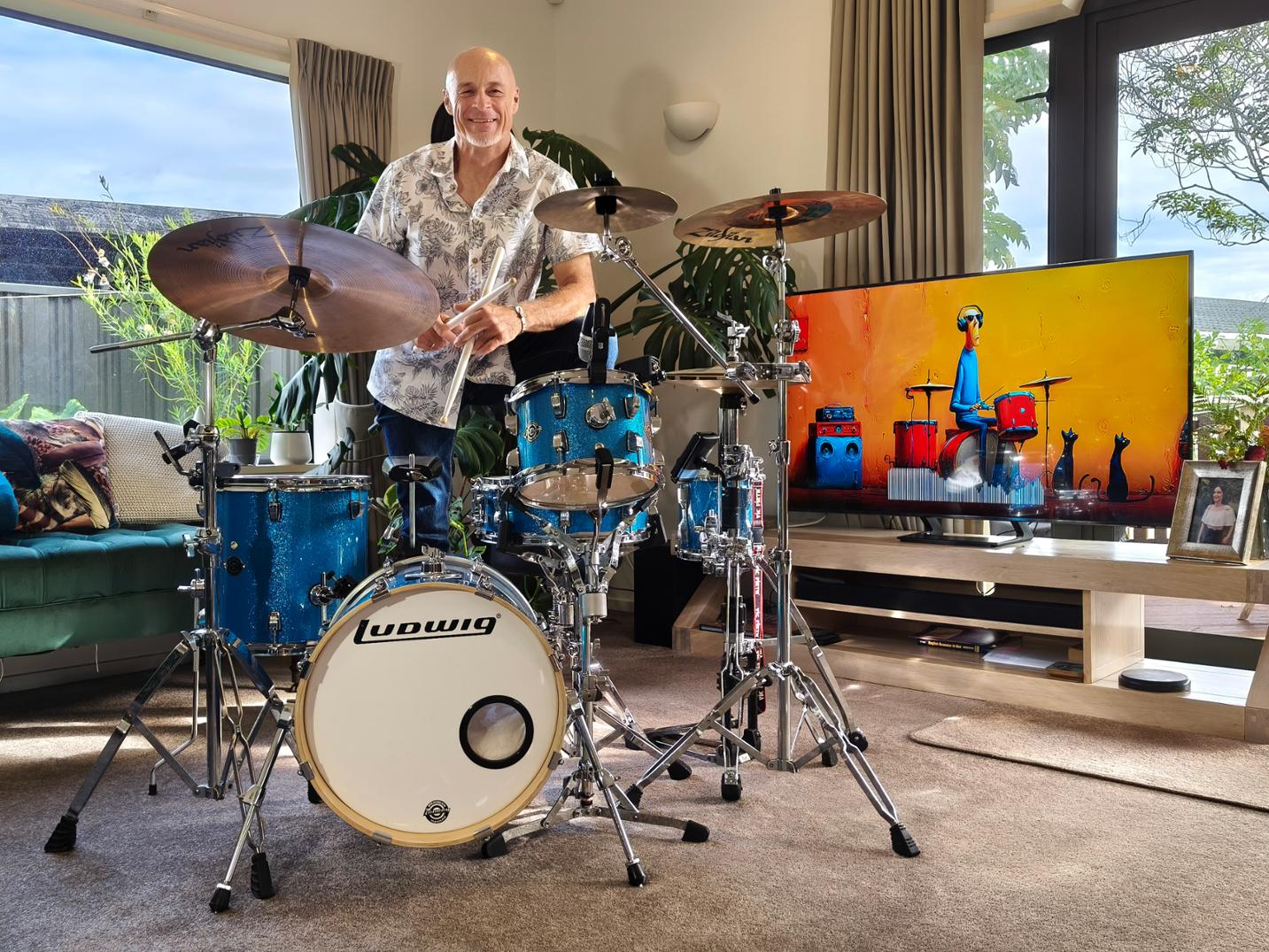 PROFESSIONAL DRUMMER AVAILABLE 30 YEARS EXPERIENCE HAMILTON WAIKATO 