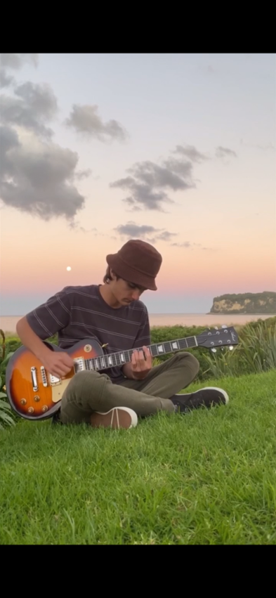 Guitarist available for projects