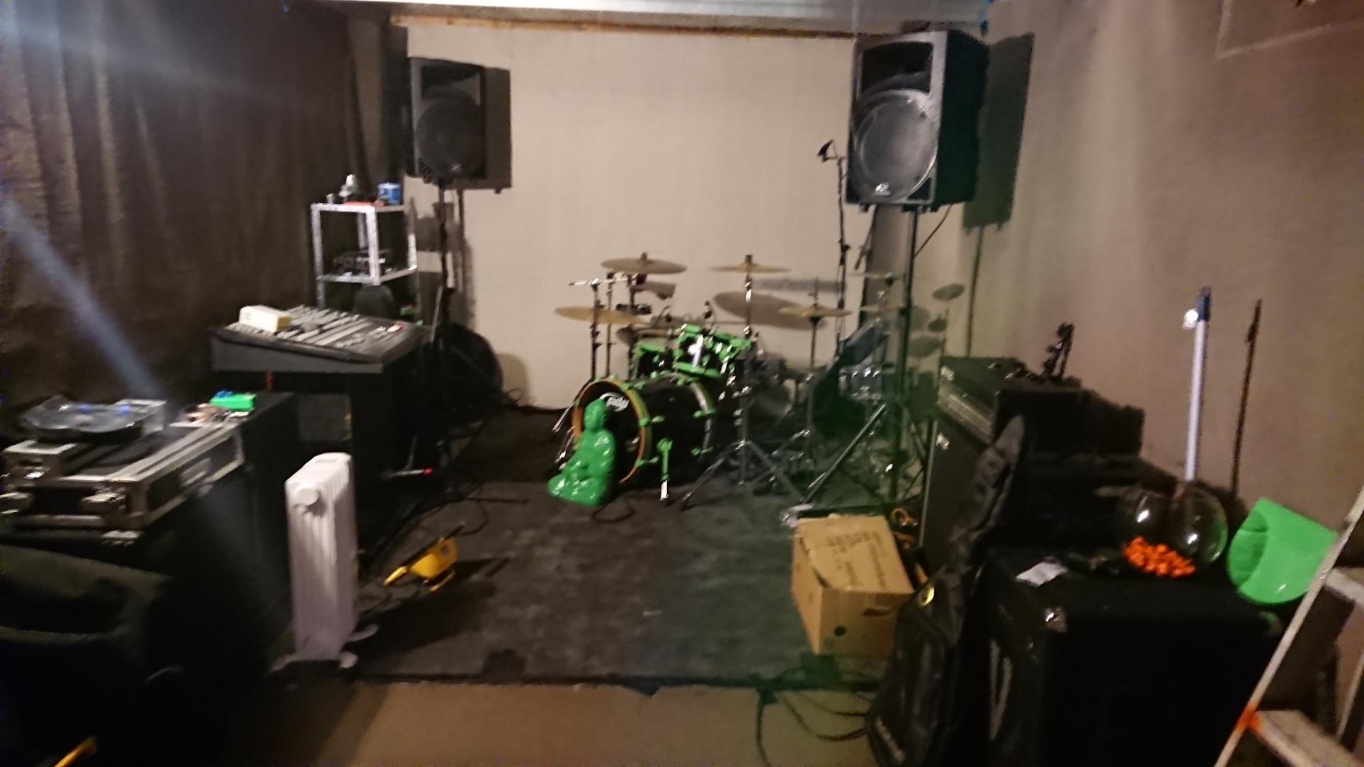 Rock singer wanted Christchurch