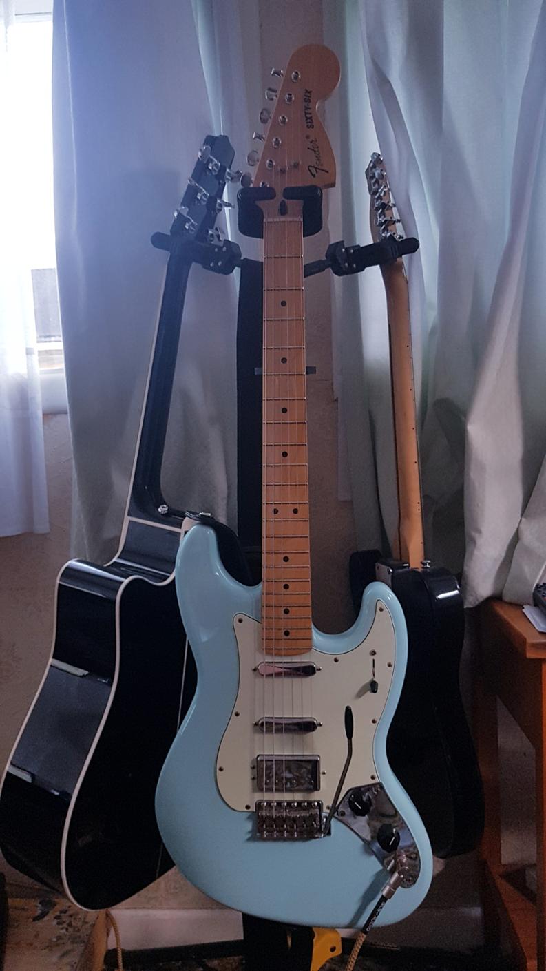 Guitarist/Singer/Songwriter looking for jams/form band