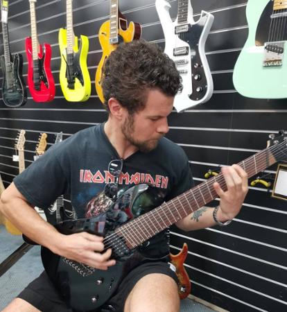 Prog Metal Rock Lead Guitarist Looking for a Band like Dream Theater